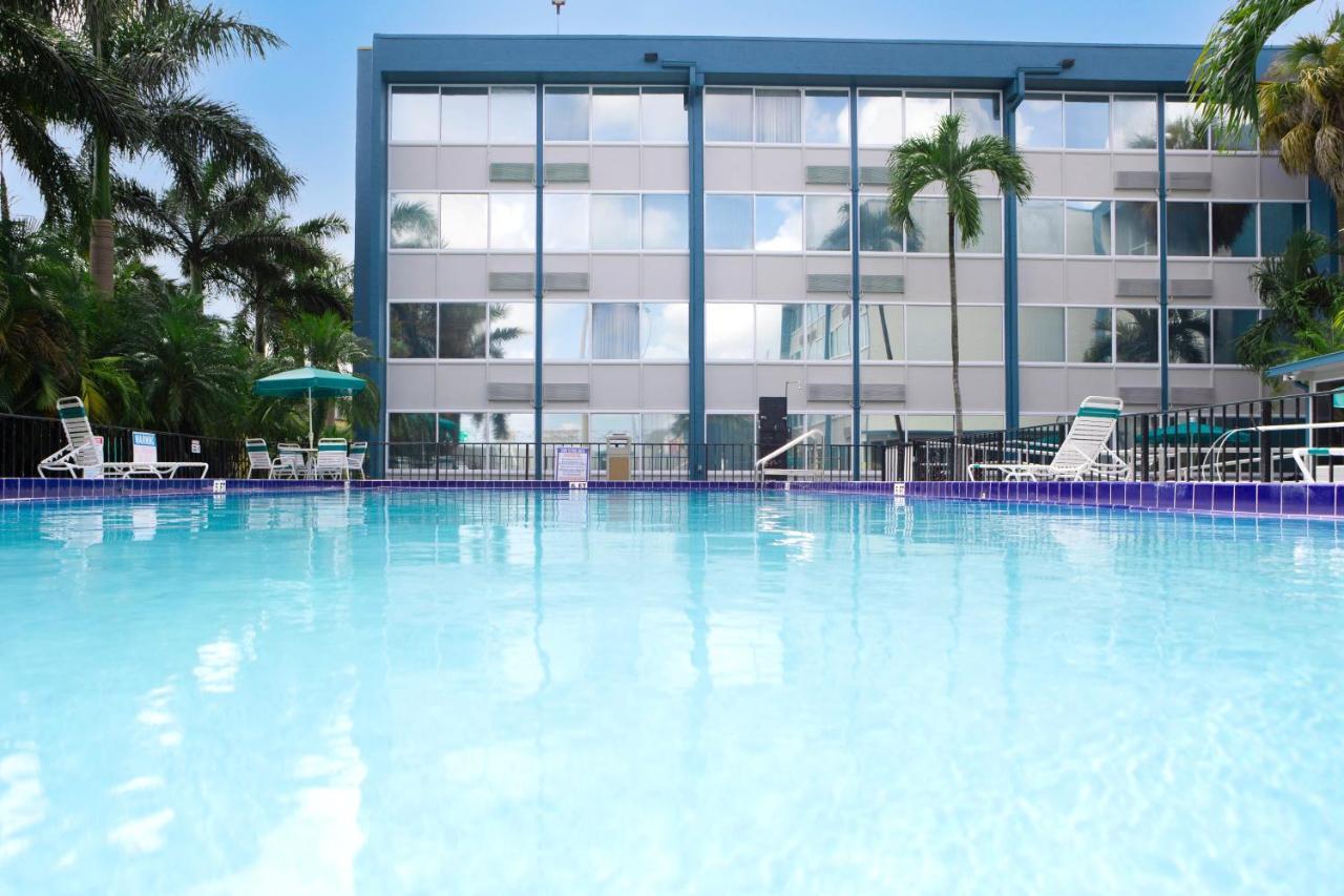 Envision Hotel Miami International Airport Екстер'єр фото