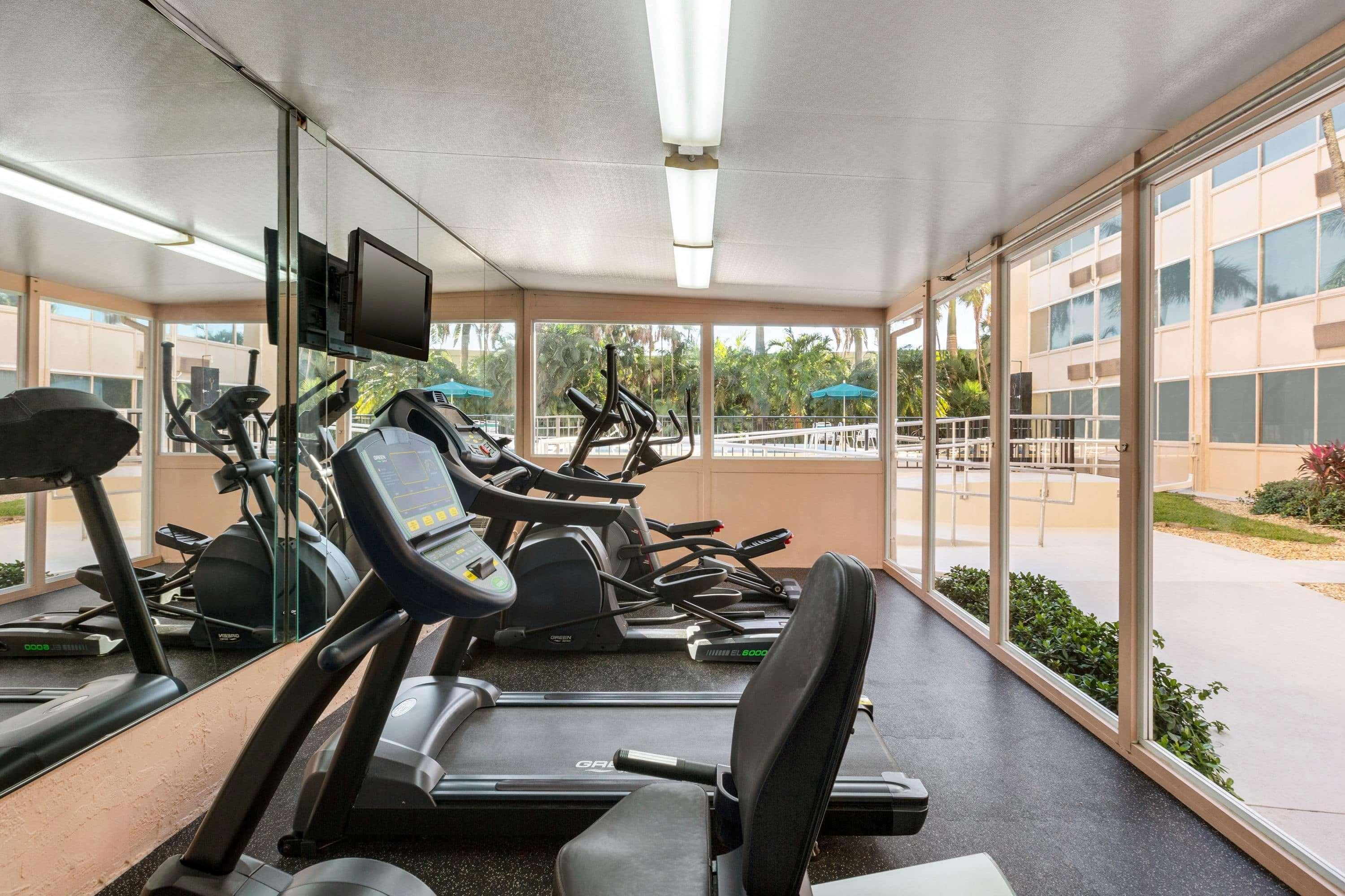 Envision Hotel Miami International Airport Екстер'єр фото